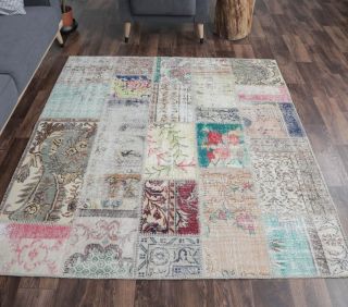 5x6 Vintage Distressed Patchwork Area Rug - Thumbnail