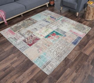 5x6 Vintage Distressed Patchwork Area Rug - Thumbnail