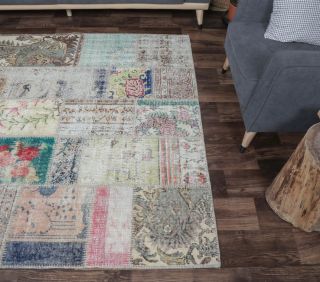 5x6 Vintage Distressed Patchwork Area Rug - Thumbnail