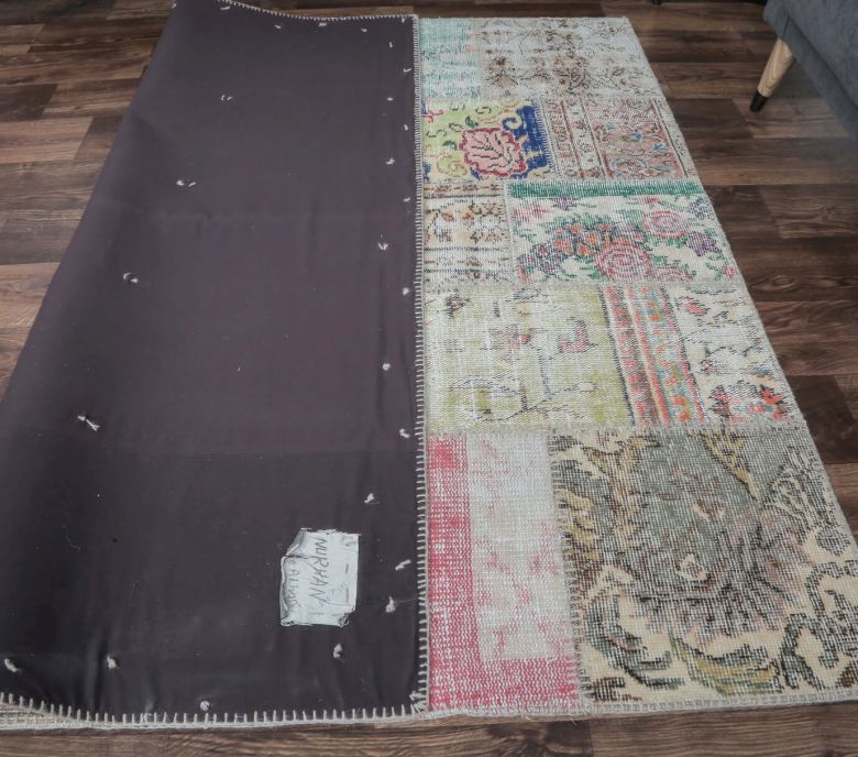 5x6 Vintage Distressed Patchwork Area Rug