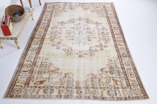 Vintage Area Rug - Thumbnail