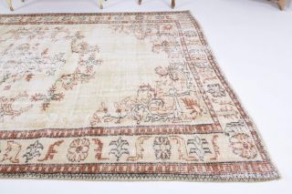 Vintage Area Rug - Thumbnail