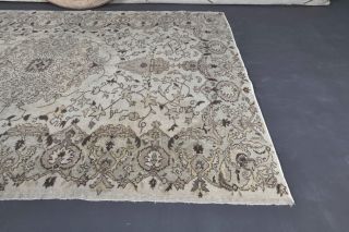 Vintage Large Area Rug - Thumbnail