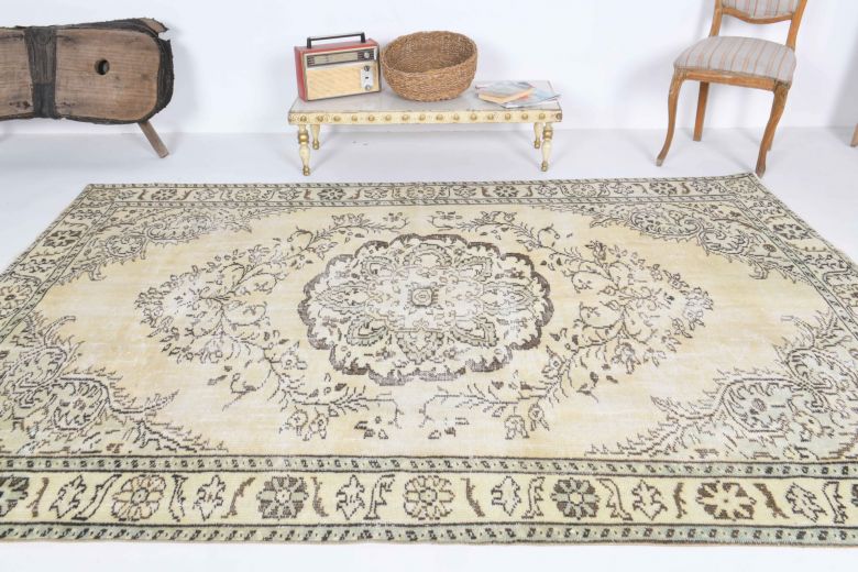 6x9 Handmade Vintage Area Rug