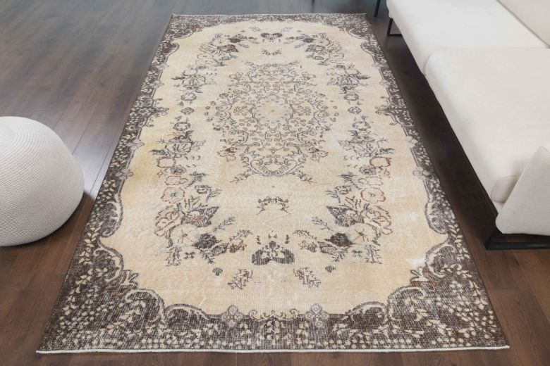 6x9 Handmade Vintage Area Rug