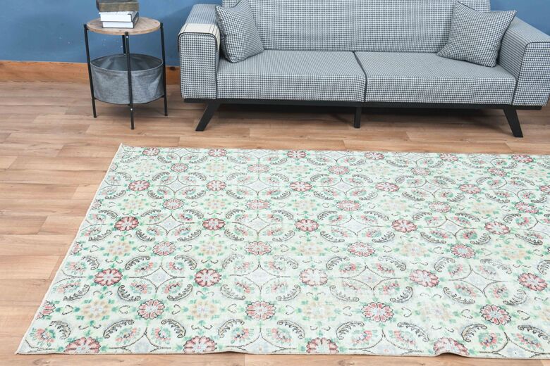 6x9 Vintage Area Anatolian Rug