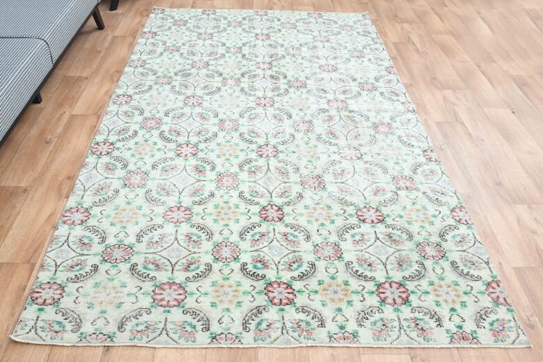 6x9 Vintage Area Anatolian Rug