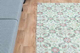 6x9 Vintage Area Anatolian Rug - Thumbnail