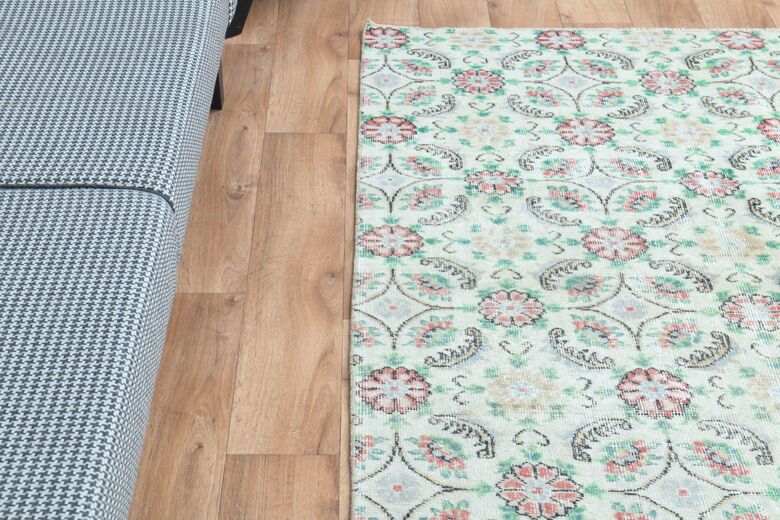 6x9 Vintage Area Anatolian Rug