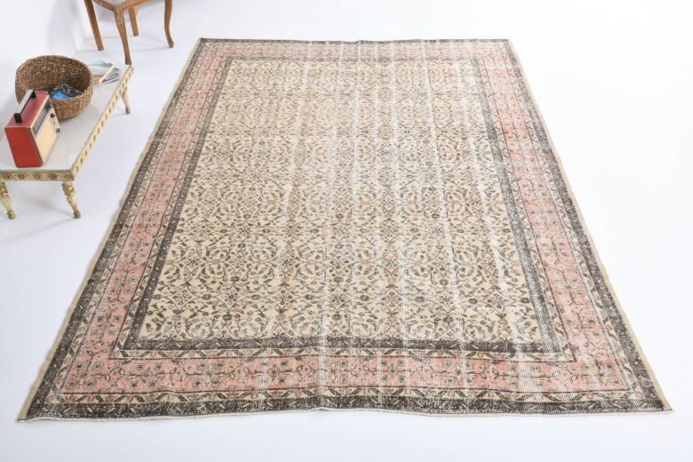 Vintage Hereke Floral Area Rug