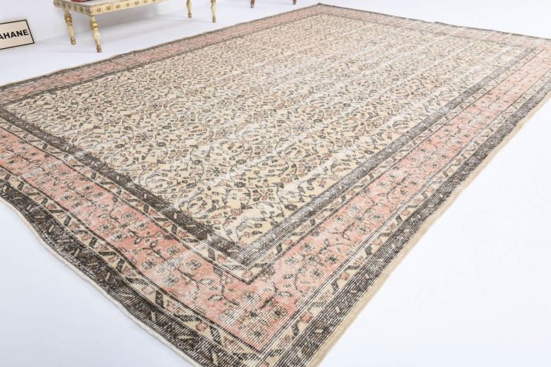 Vintage Hereke Floral Area Rug