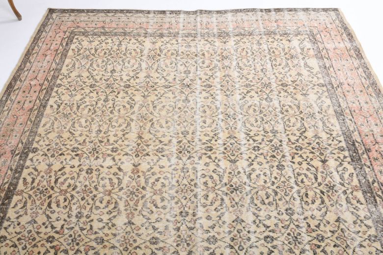 Vintage Hereke Floral Area Rug