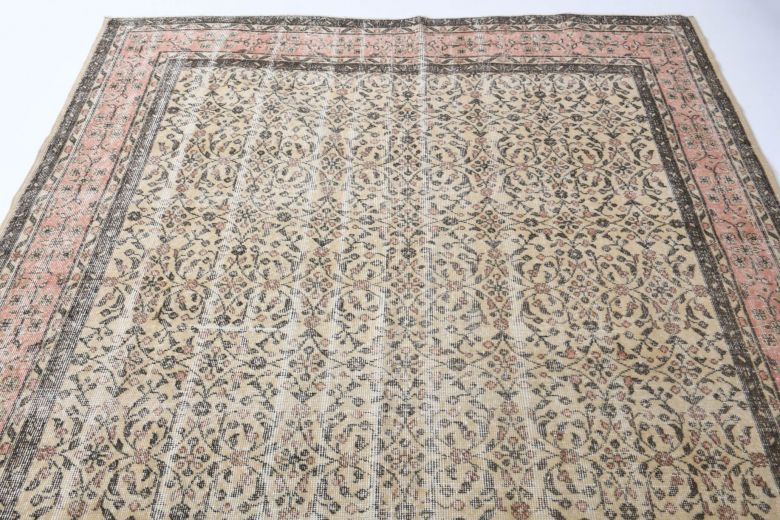 Vintage Hereke Floral Area Rug