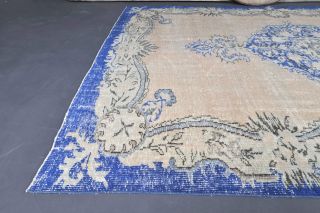 Vintage Area Rug - Thumbnail