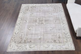 Vintage Area Rug - Thumbnail