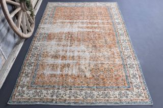 Vintage Area Rug - Thumbnail