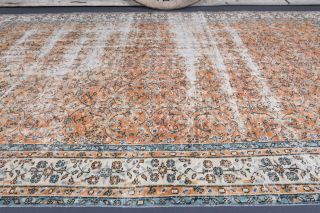 Vintage Area Rug - Thumbnail