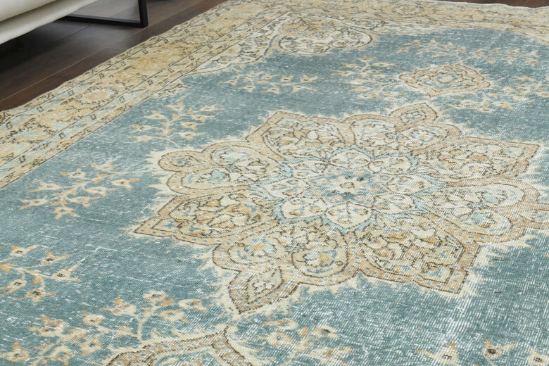 7x11 Vintage Vintage Blue Neutral Area Rug