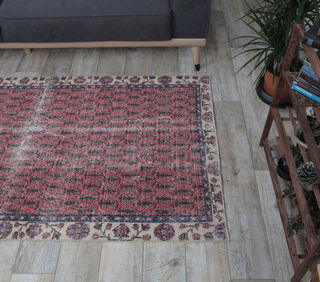 Akela - Turkish Wool Vintage Rug - Thumbnail