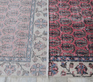 Akela - Turkish Wool Vintage Rug - Thumbnail
