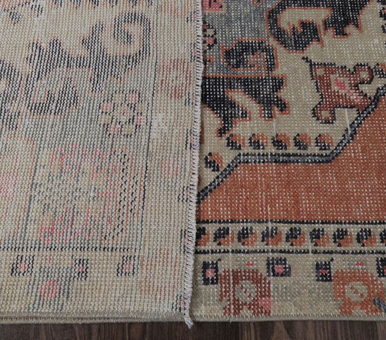 Akerkec - Oriental Turkish Vintage Rug