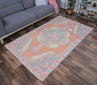 Vibrant Oriental Turkish Vintage Rug - Thumbnail