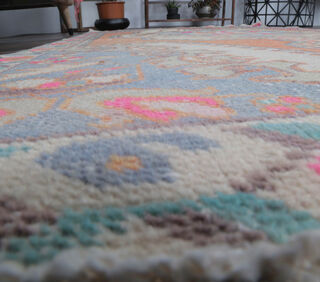 Vibrant Oriental Turkish Vintage Rug - Thumbnail