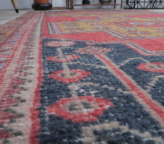 Akpamuk - Noble Turkish Vintage Rug - Thumbnail