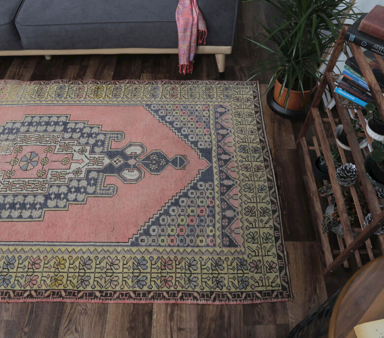 Aksun - Peaceful Turkish Vintage Rug