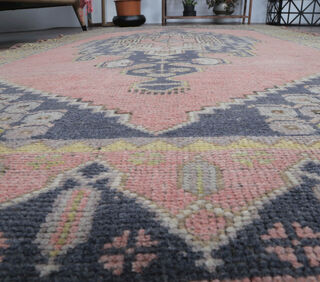 Aksun - Peaceful Turkish Vintage Rug - Thumbnail