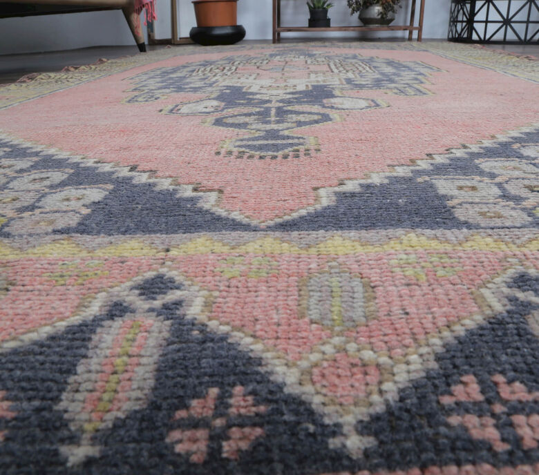 Aksun - Peaceful Turkish Vintage Rug