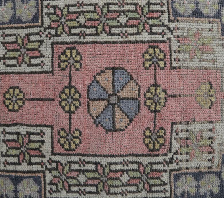 Aksun - Peaceful Turkish Vintage Rug