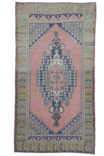Aksun - Peaceful Turkish Vintage Rug - Thumbnail