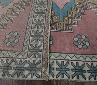 Akvota - Folk Vintage Turkish Rug - Thumbnail