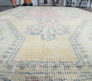 Alagun - Turkish Vintage Rug - Thumbnail