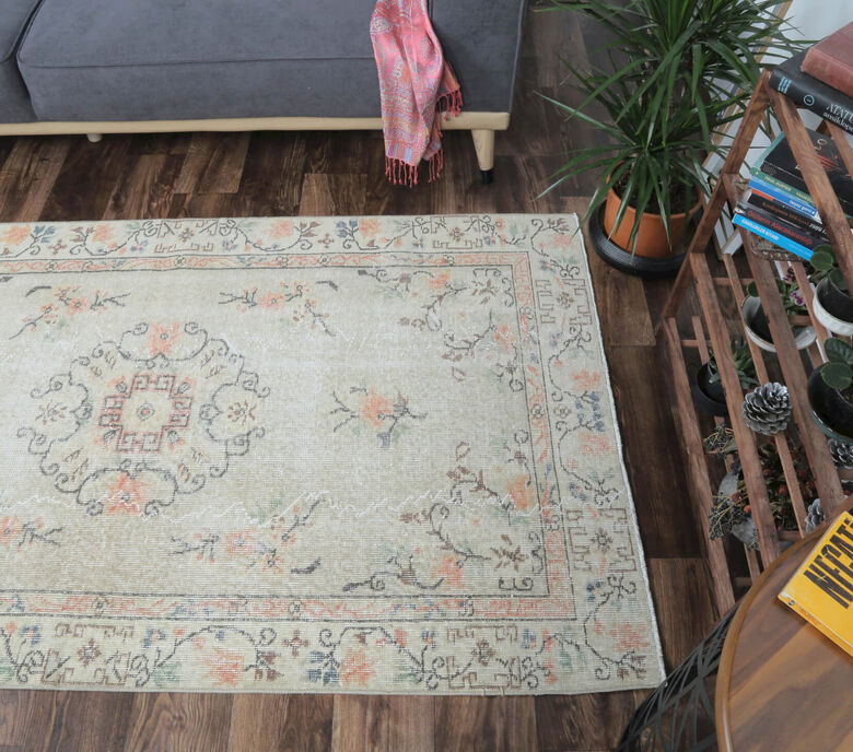 Alaia - Oriental Motifs Turkish Vintage Rug