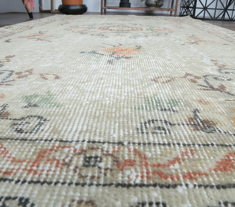 Alaia - Oriental Motifs Turkish Vintage Rug