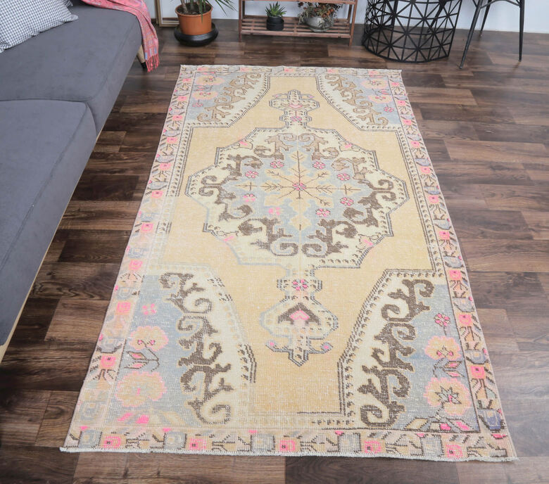 Alcicem - Unique Persian Rug