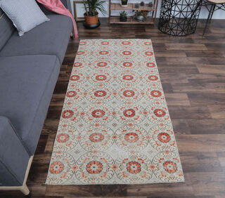 Alin - Turkish Vintage Floral Rug - Thumbnail