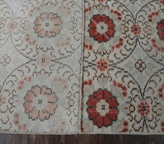 Alin - Turkish Vintage Floral Rug - Thumbnail