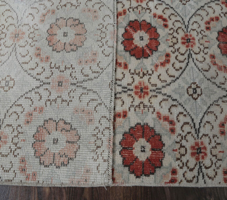 Alin - Turkish Vintage Floral Rug