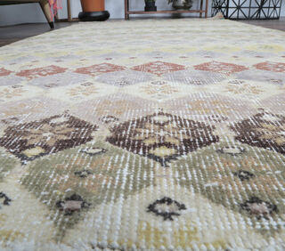 Aliye - Turkish Vintage Rug - Thumbnail