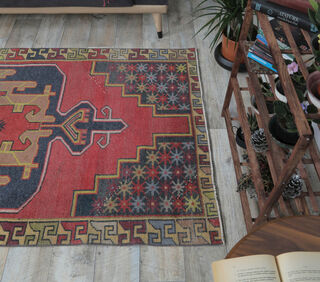 Alona - Vintage Geometric Rug - Thumbnail