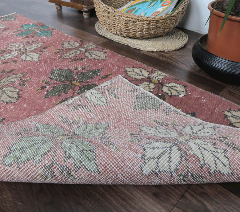 Altinay - Handmade Vintage Rug