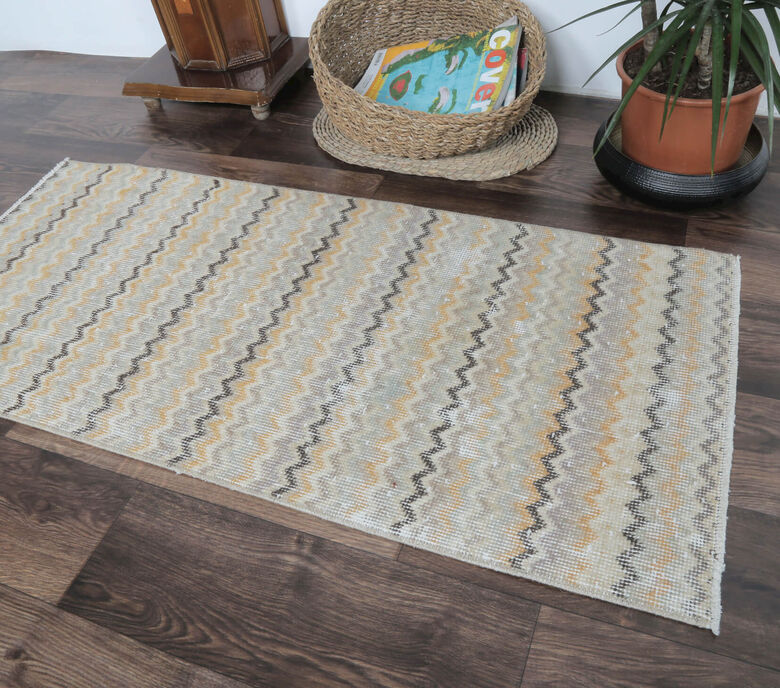 Amari - Zig Zag Neutral Vintage Rug