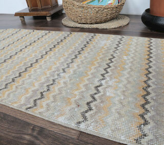 Amari - Zig Zag Neutral Vintage Rug - Thumbnail