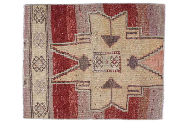 Aminare - Small Red & Beige Vintage Rug