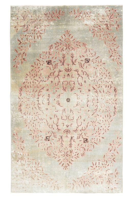 Gothic - Antique Carpet - 5 by 9 feet