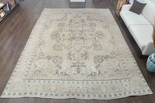 Antique Hand-Knotted 10x13 Brown Persian Rug - Thumbnail
