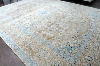 Antique Persian Handwoven Rug - Thumbnail